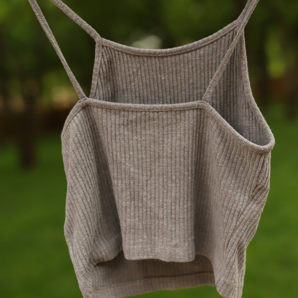 Brandy Melville Crop Top Gray - Picture 1 of 2
